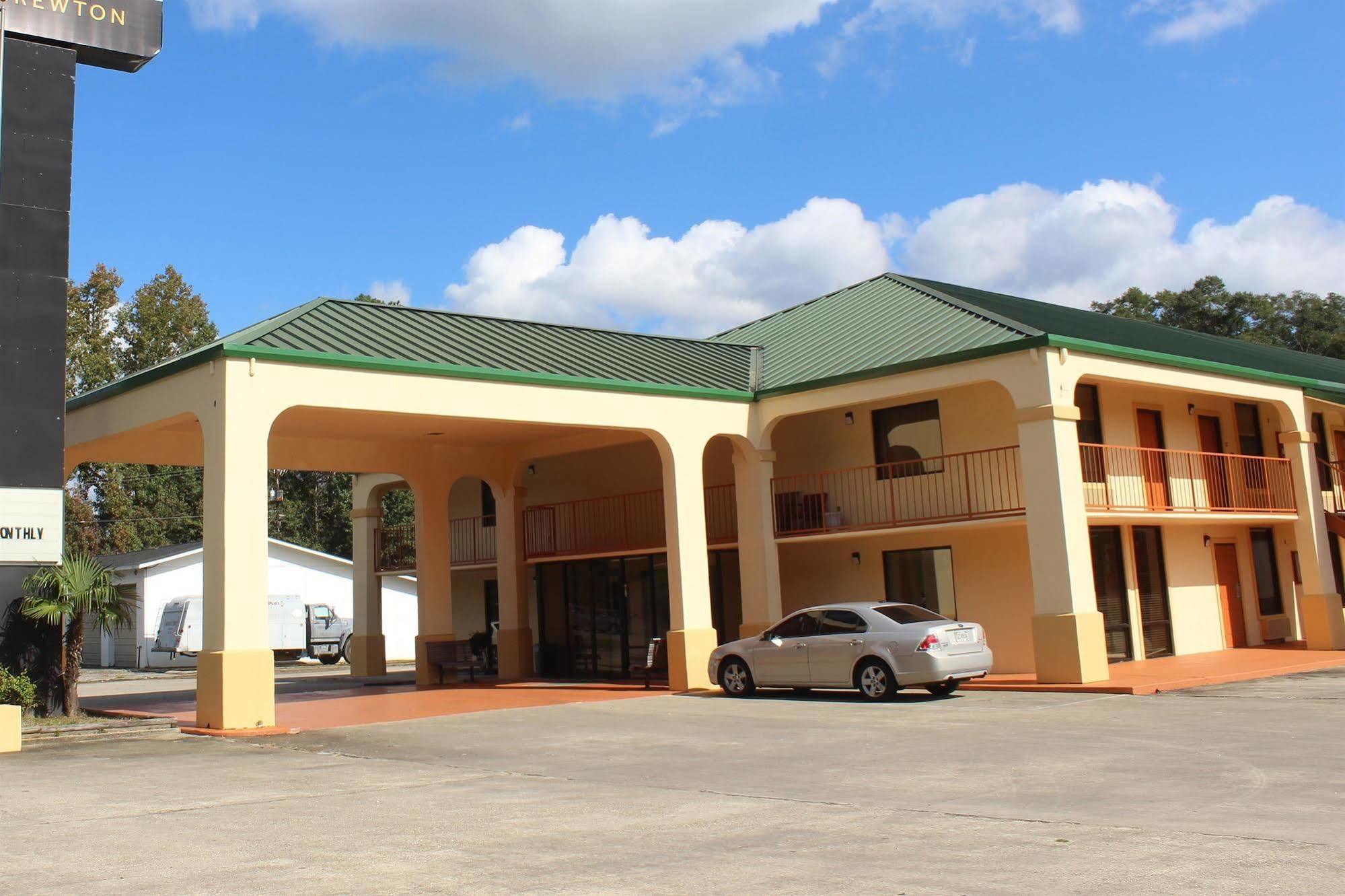 Days Inn & Suites By Wyndham Brewton エクステリア 写真
